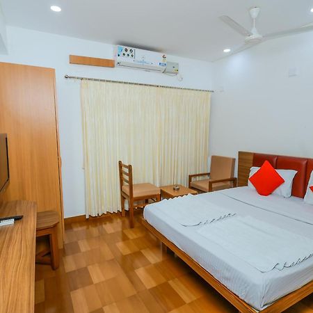 Hotel Janardana Udupi Zewnętrze zdjęcie