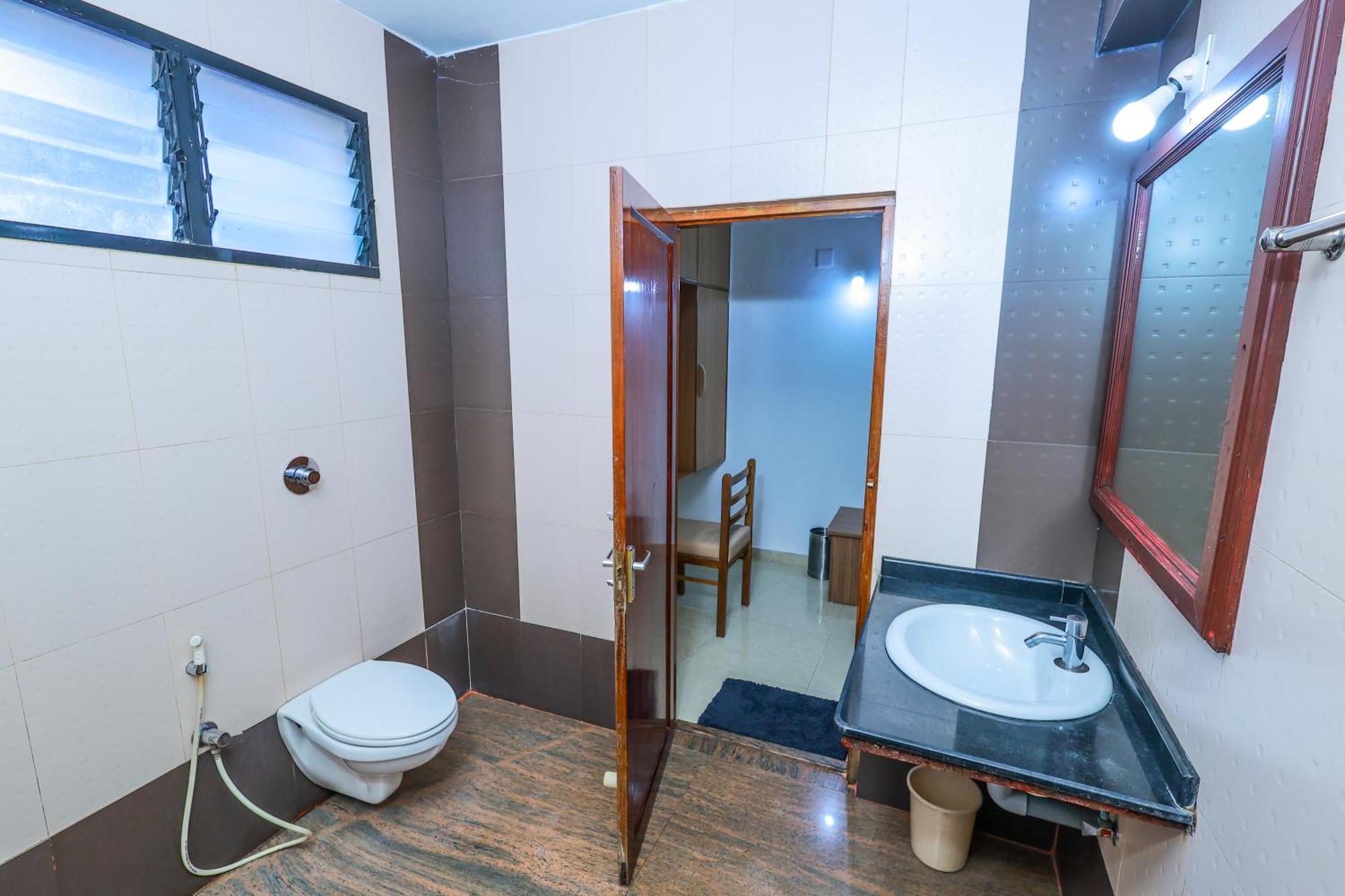 Hotel Janardana Udupi Zewnętrze zdjęcie