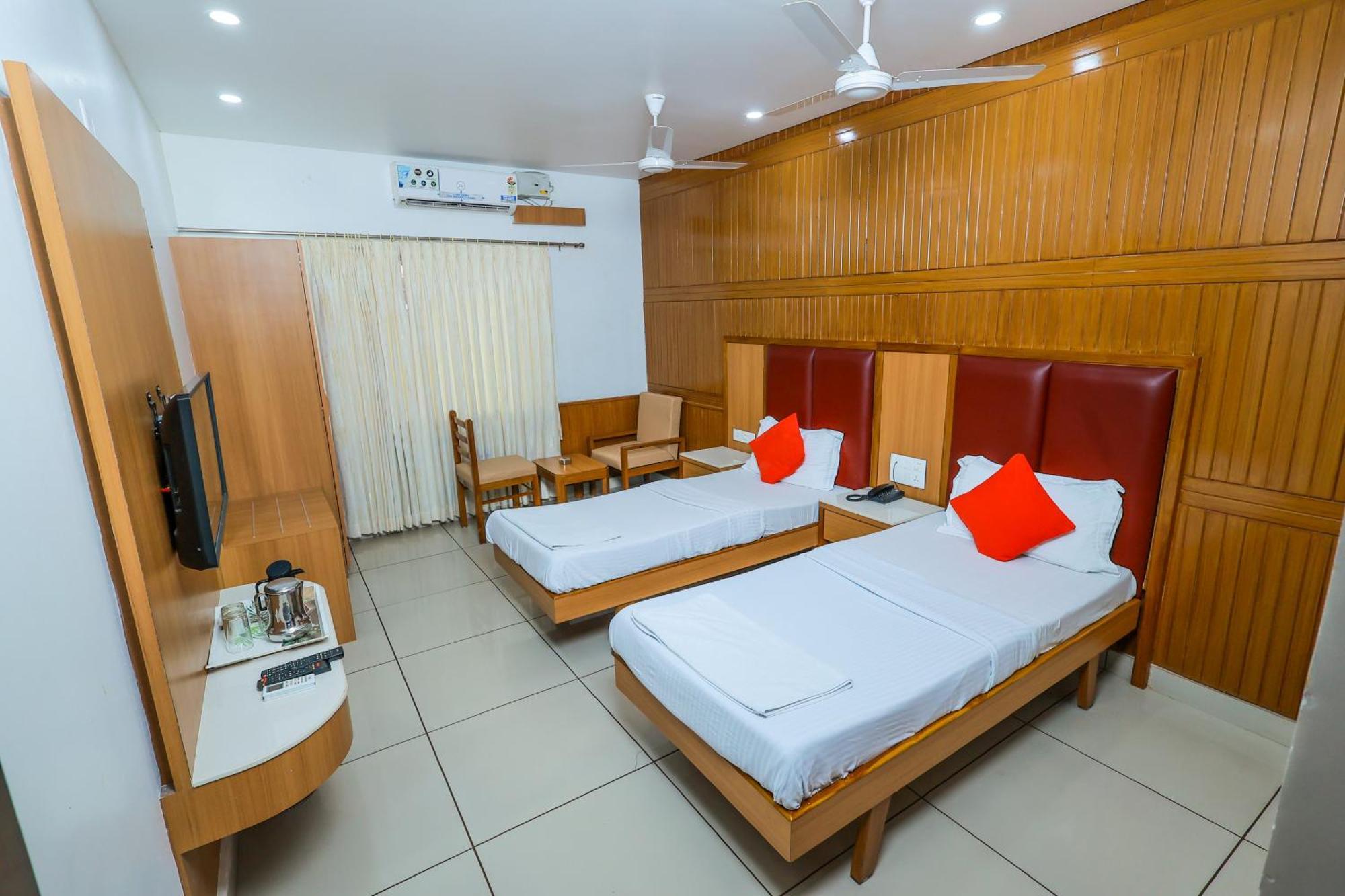 Hotel Janardana Udupi Zewnętrze zdjęcie