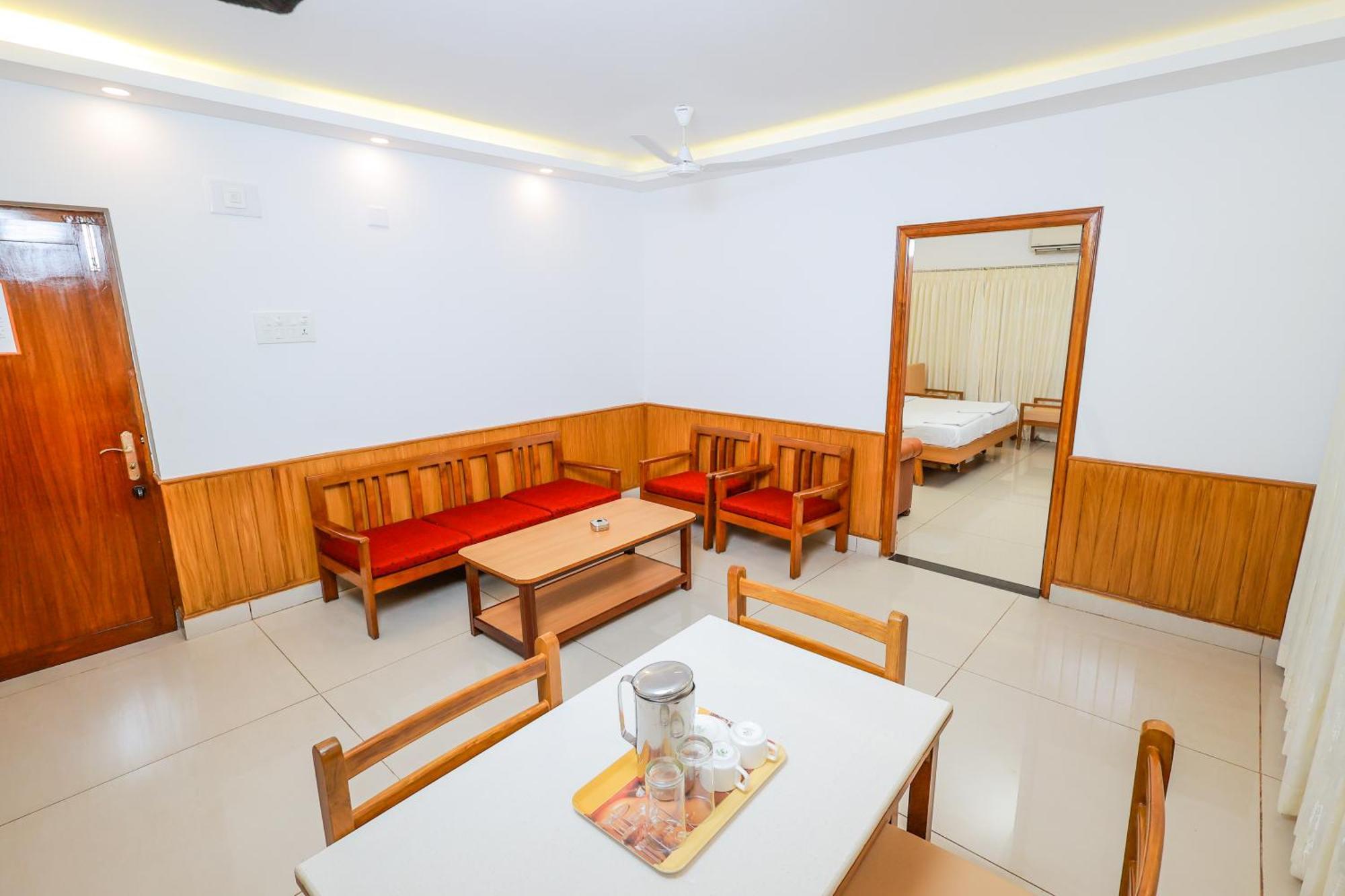 Hotel Janardana Udupi Zewnętrze zdjęcie